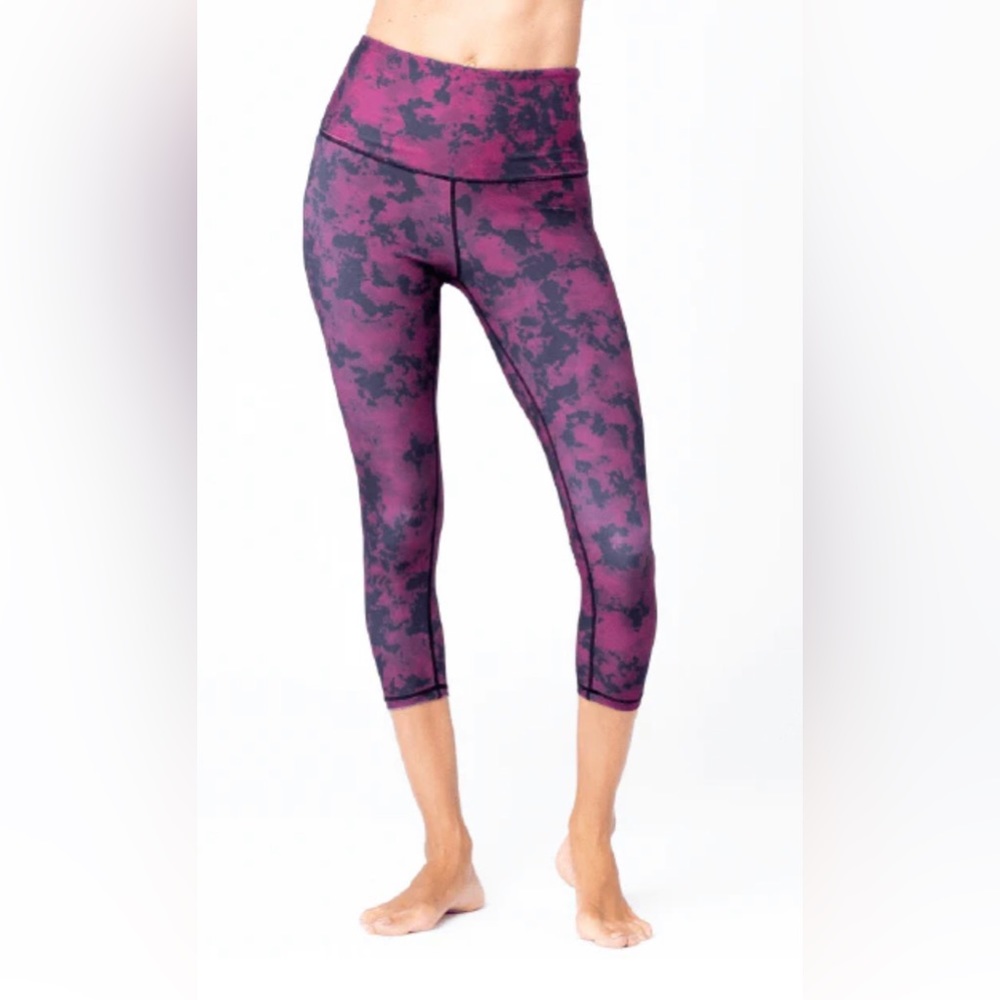 NWT Sol & Mane Alana Capri